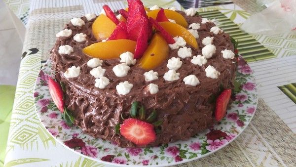 Gâteau d'anniversaire couronne de princesse - LA CUISINE DE NAWAL